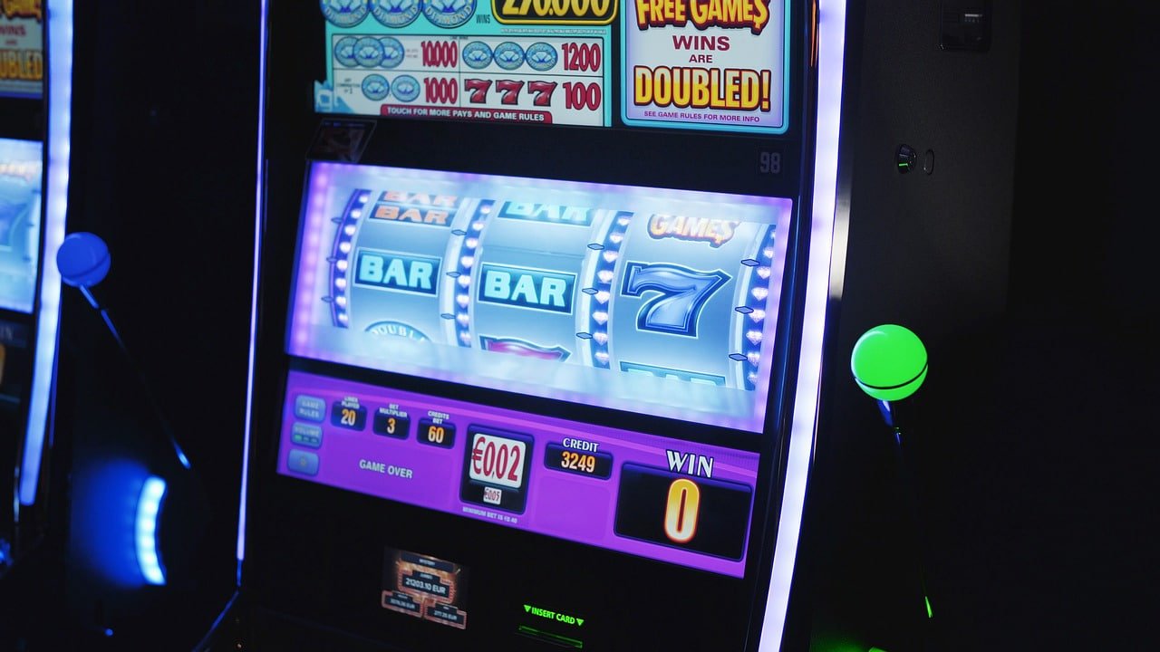 slots33